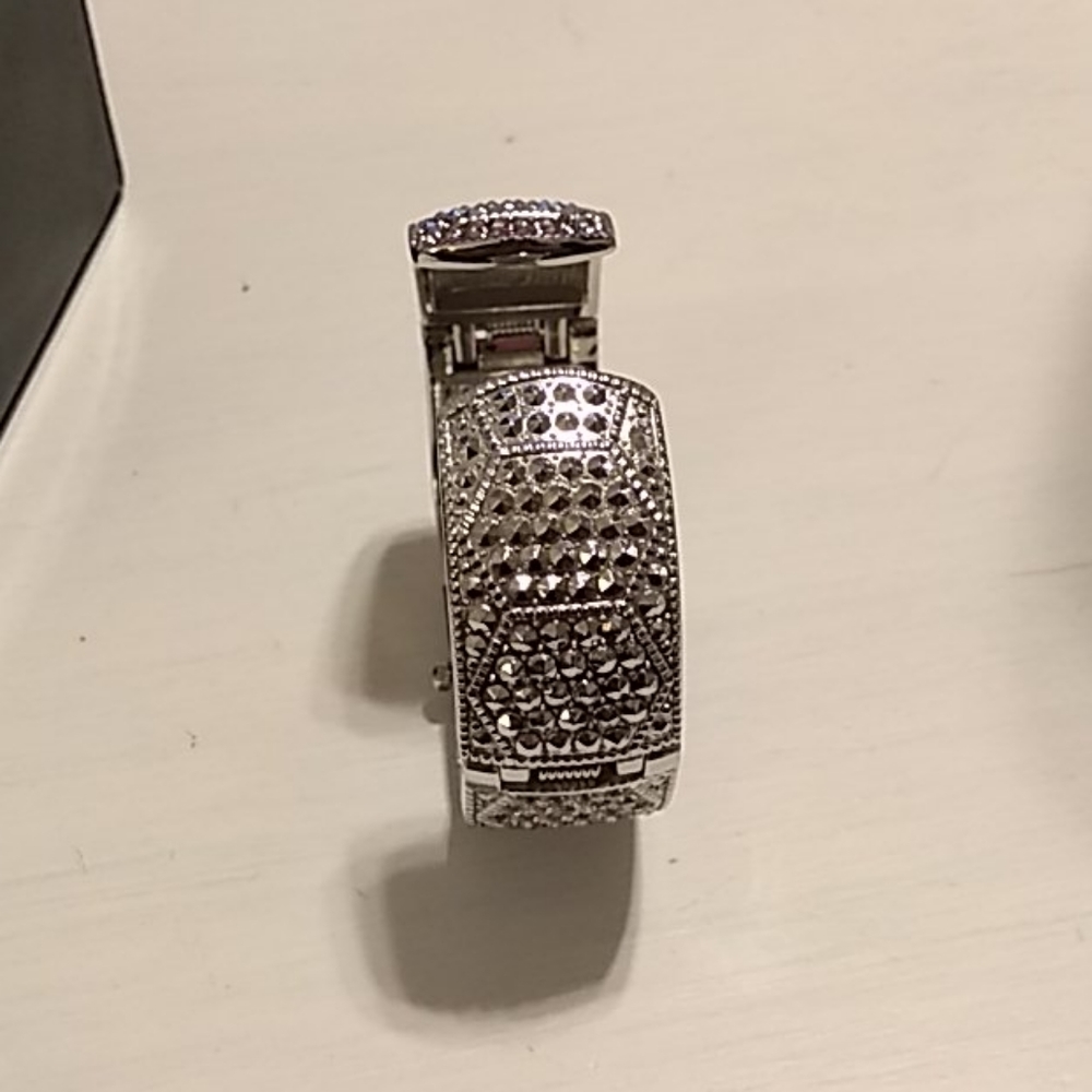Watch - Picture 5 of 7